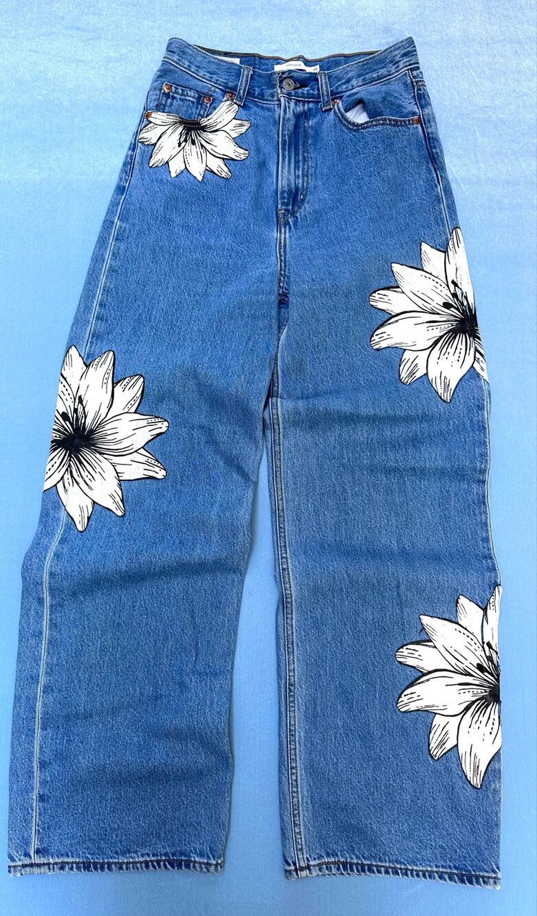 Levi's x FARM Rio High Loose Jeans Size 26 Flower Floral Print Wide Leg Denim